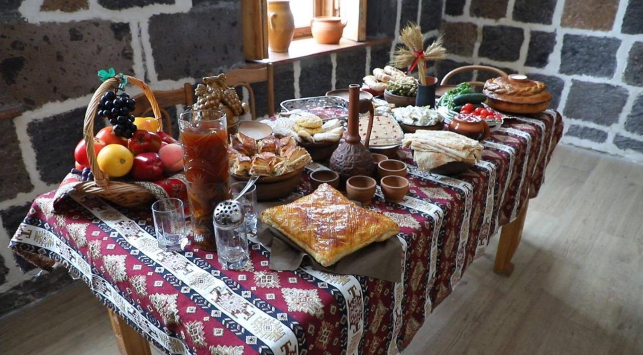 Guesthouse Emma Gümrü Dış mekan fotoğraf