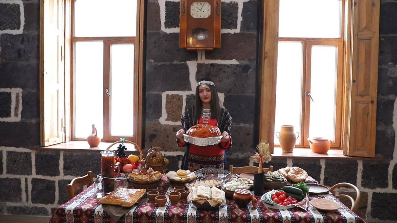 Guesthouse Emma Gümrü Dış mekan fotoğraf