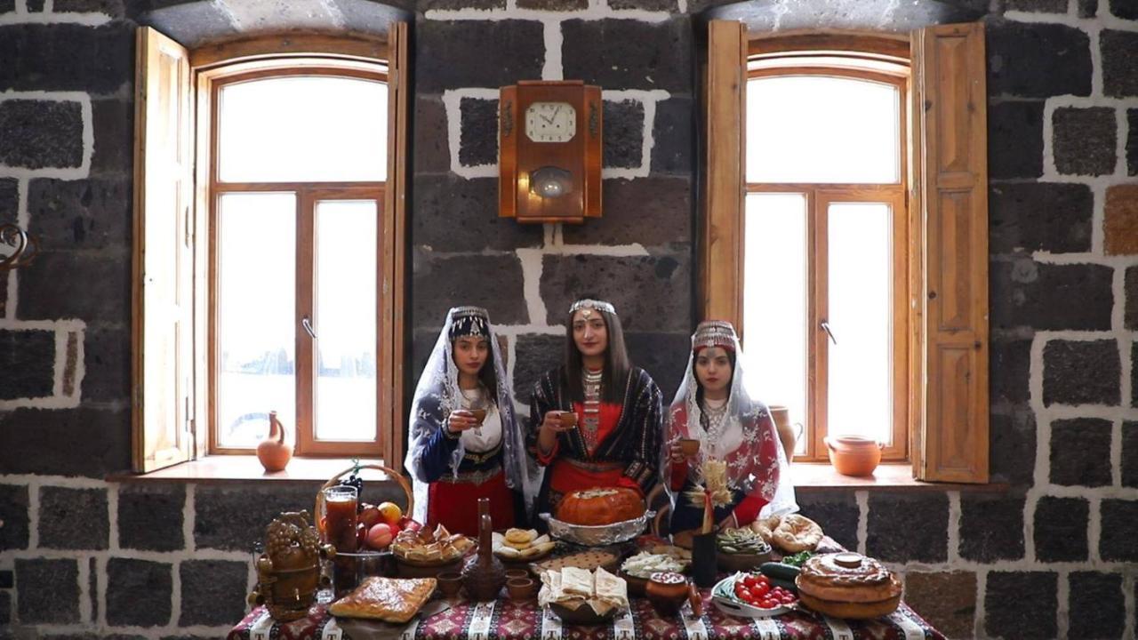 Guesthouse Emma Gümrü Dış mekan fotoğraf